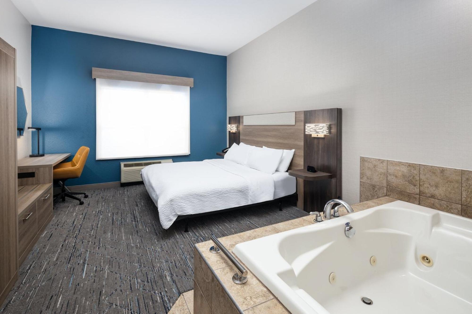 Holiday Inn Express & Suites - Green Bay East By Ihg Bagian luar foto