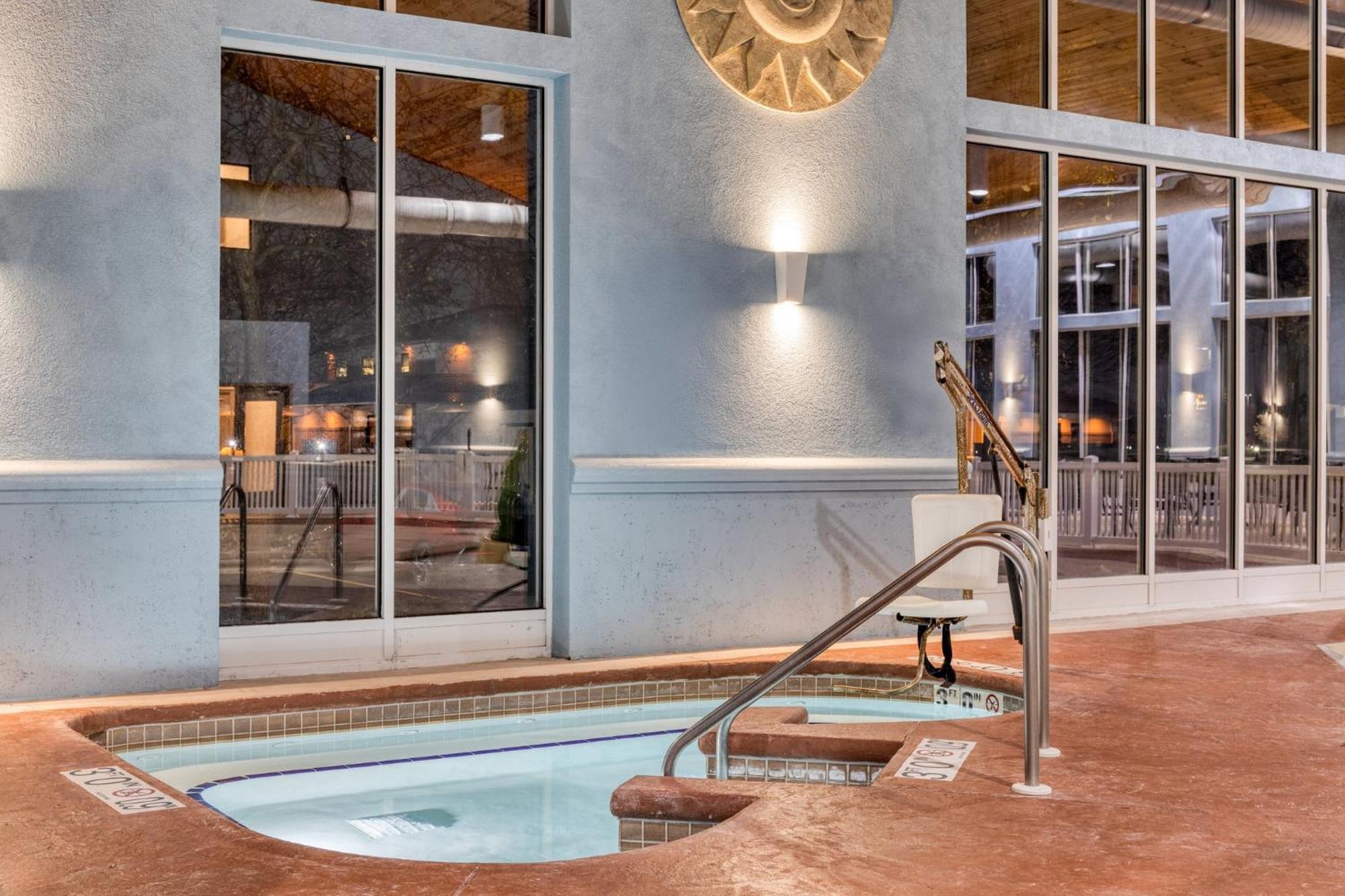 Holiday Inn Express & Suites - Green Bay East By Ihg Bagian luar foto